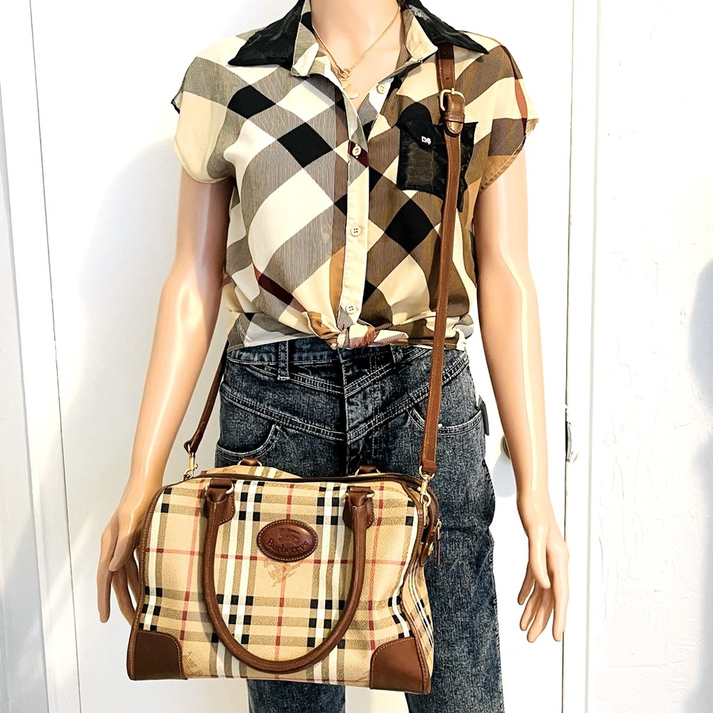❌❌SOLD❌❌AUTHENTIC BURBERRY HANDBAG AND CROSSBODY BAG